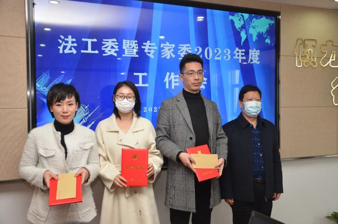 1673843391428768.jpg 1673843391428768.jpg