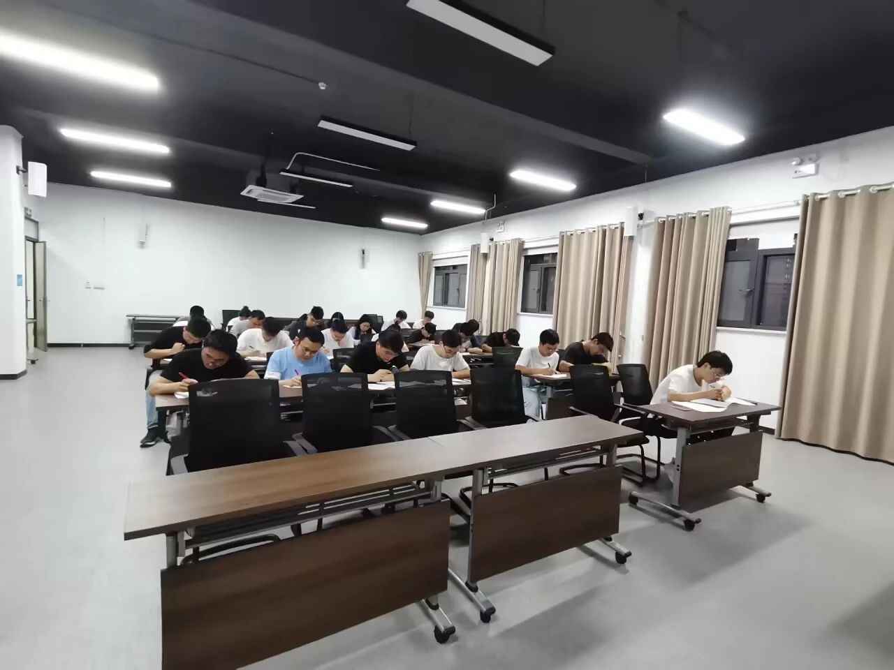 1694505057326654.jpg 1694505057326654.jpg