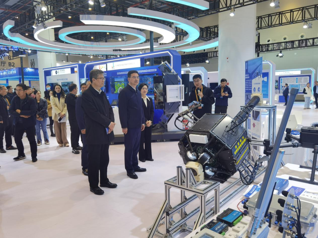 1701050469303331.png 6401.png