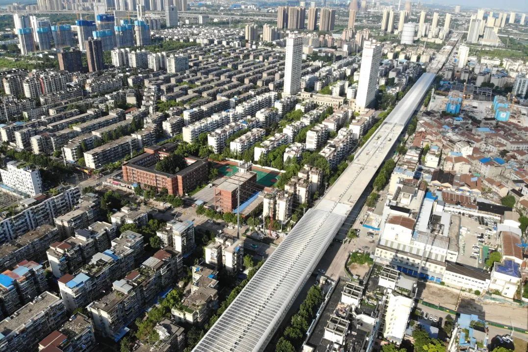 1704759716116758.jpg 640 (4).jpg