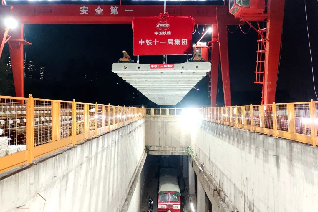 1704940593603994.jpg 640 (1).jpg