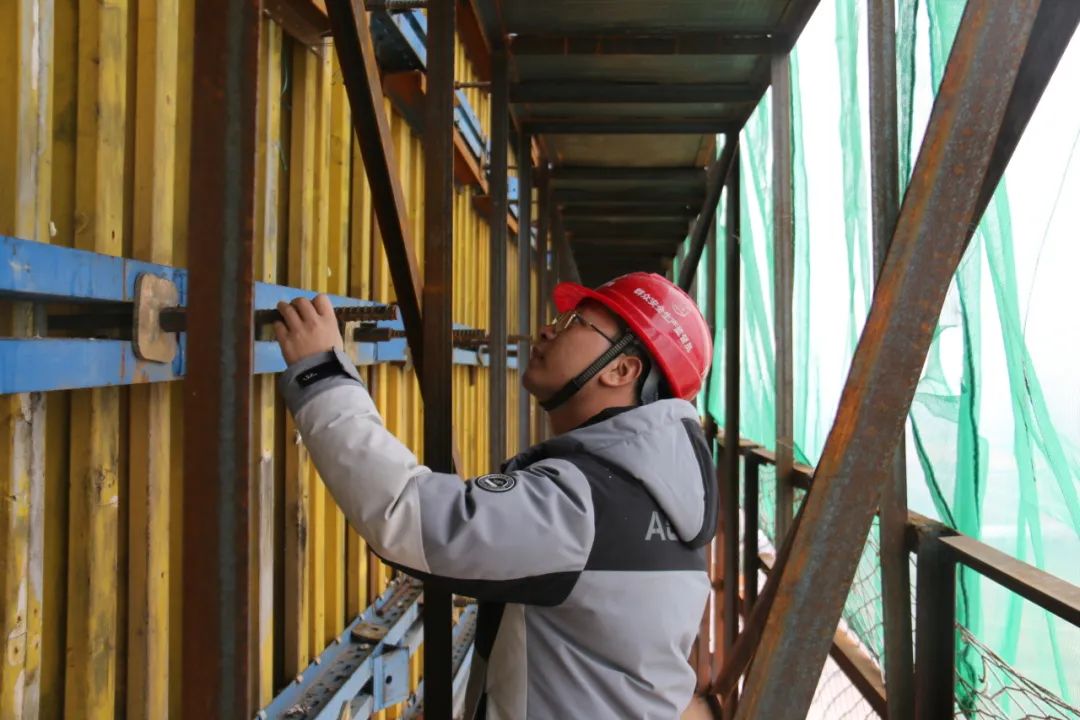 1706498415759037.jpg 640 (3).jpg