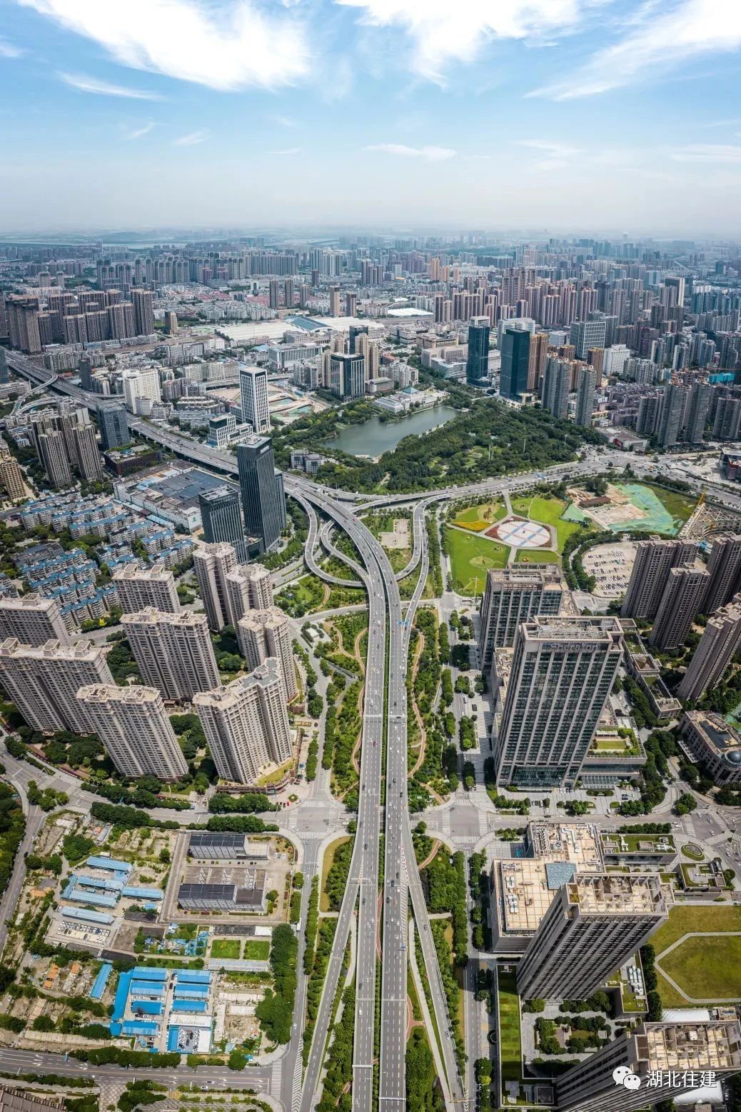 1724209929916835.jpg 1724209929916835.jpg