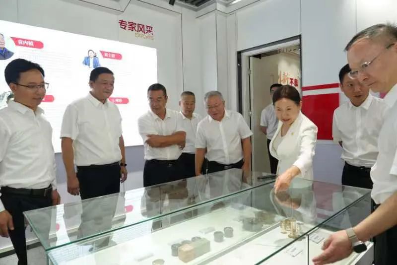 1729127671476232.jpg 1729127671476232.jpg