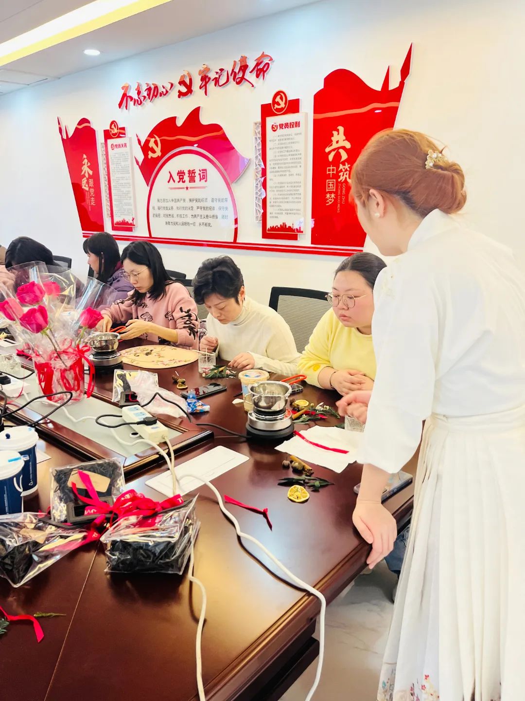 1742279390560833.jpg 1742279390560833.jpg